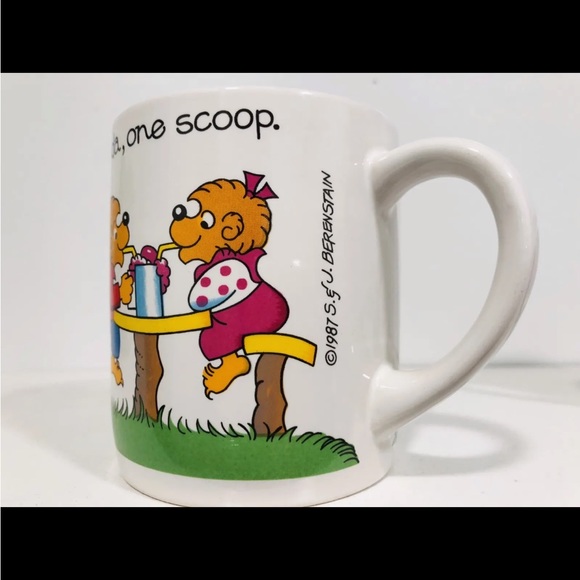 Berenstain Bears Coffee Cups Lot of 2 Mugs Picnic A Princess House 1987 Vintage - Picture 4 of 6